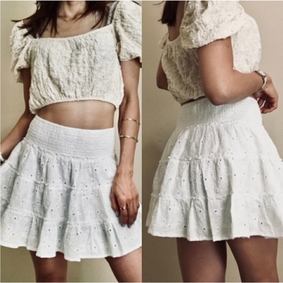 American Eagle White Eyelet Smocked Mini Skirt Size XS - Picture 7 of 7